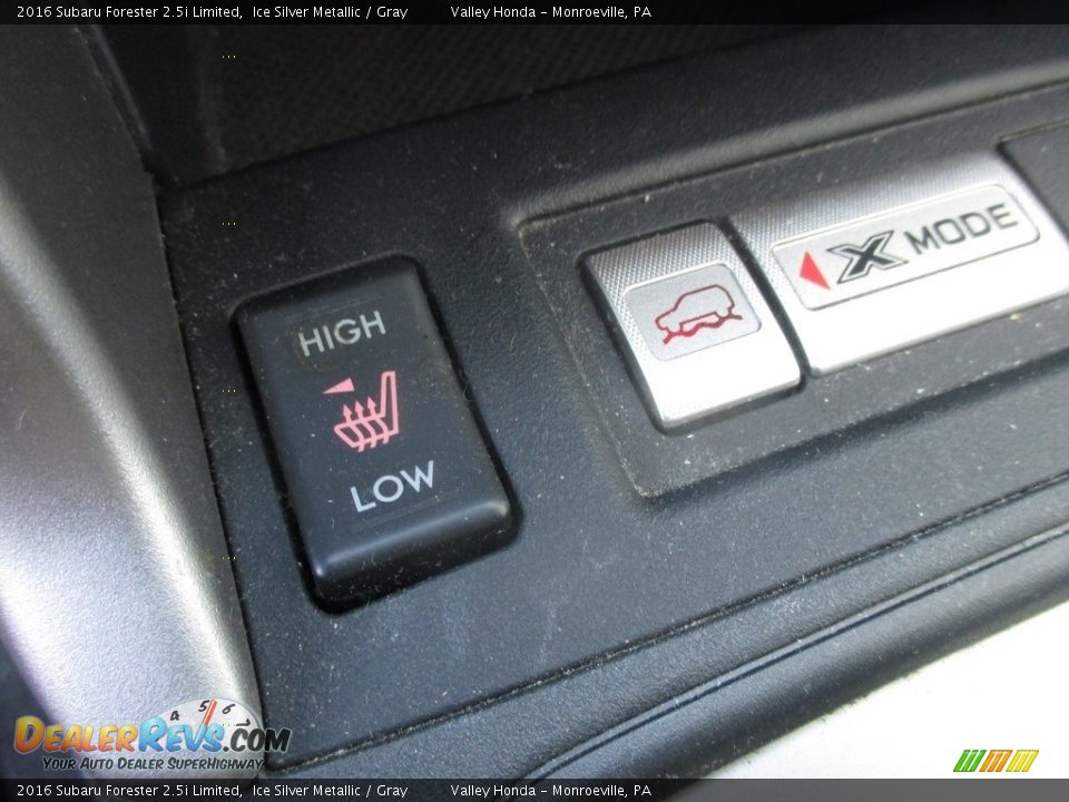 2016 Subaru Forester 2.5i Limited Ice Silver Metallic / Gray Photo #17