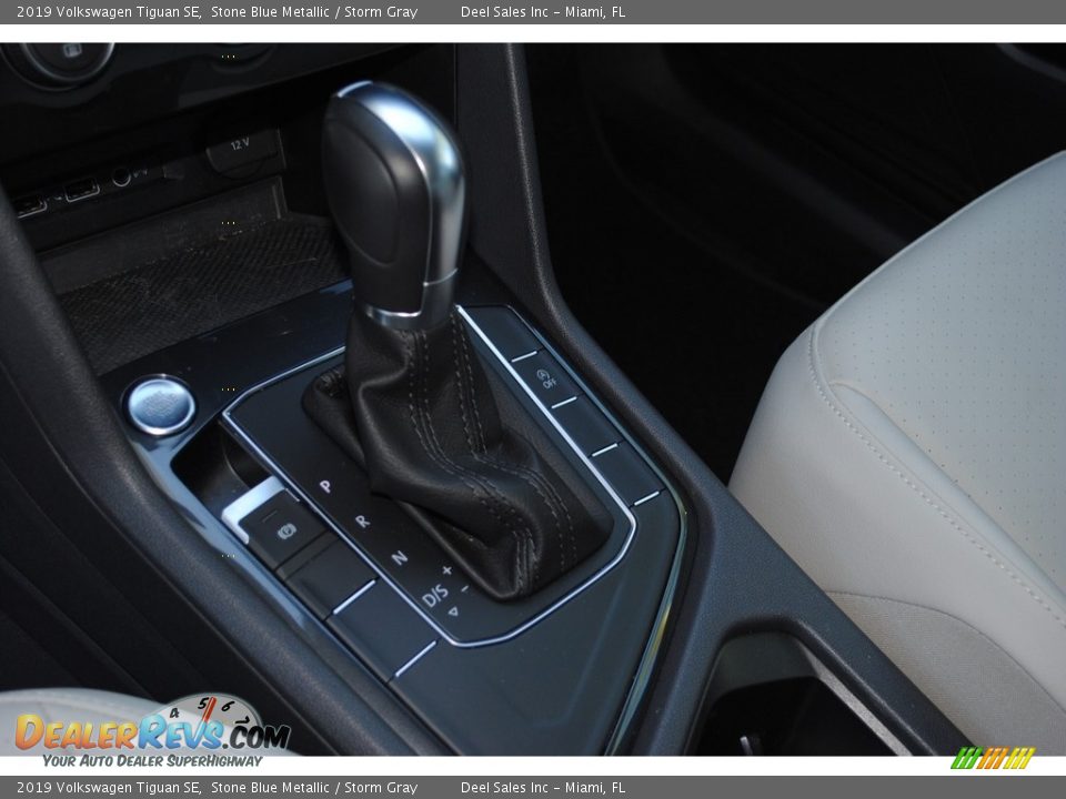 2019 Volkswagen Tiguan SE Shifter Photo #14