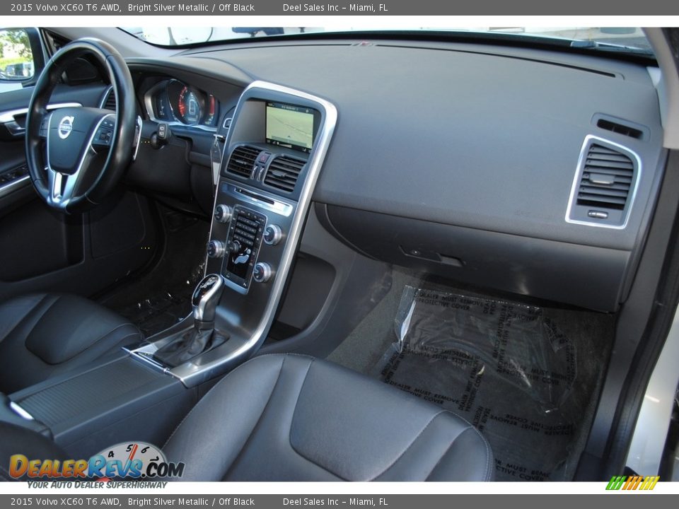 2015 Volvo XC60 T6 AWD Bright Silver Metallic / Off Black Photo #14