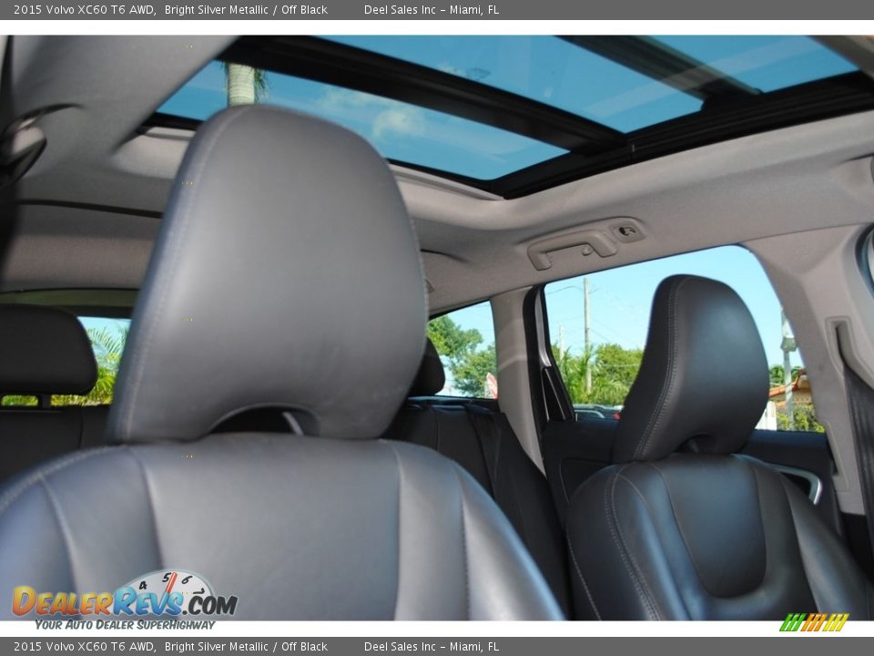 2015 Volvo XC60 T6 AWD Bright Silver Metallic / Off Black Photo #17