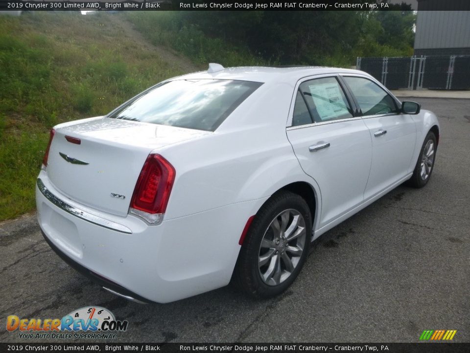 2019 Chrysler 300 Limited AWD Bright White / Black Photo #5