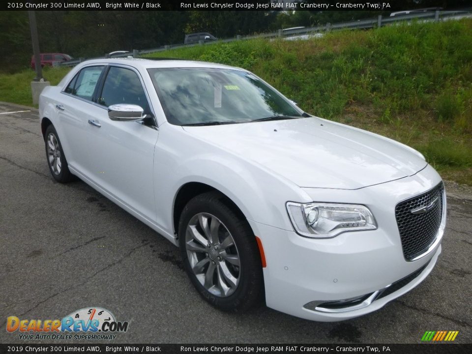 2019 Chrysler 300 Limited AWD Bright White / Black Photo #7