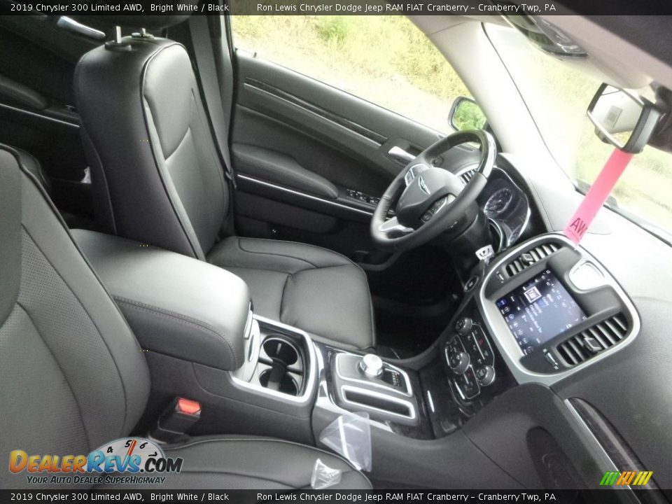 2019 Chrysler 300 Limited AWD Bright White / Black Photo #10
