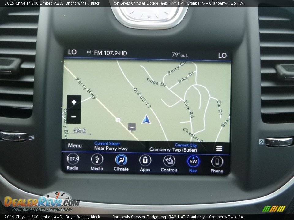 2019 Chrysler 300 Limited AWD Bright White / Black Photo #18