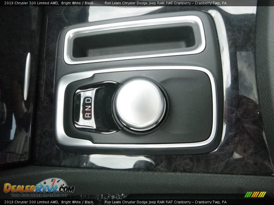 2019 Chrysler 300 Limited AWD Bright White / Black Photo #20