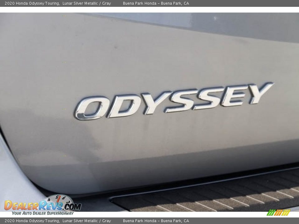 2020 Honda Odyssey Touring Lunar Silver Metallic / Gray Photo #3