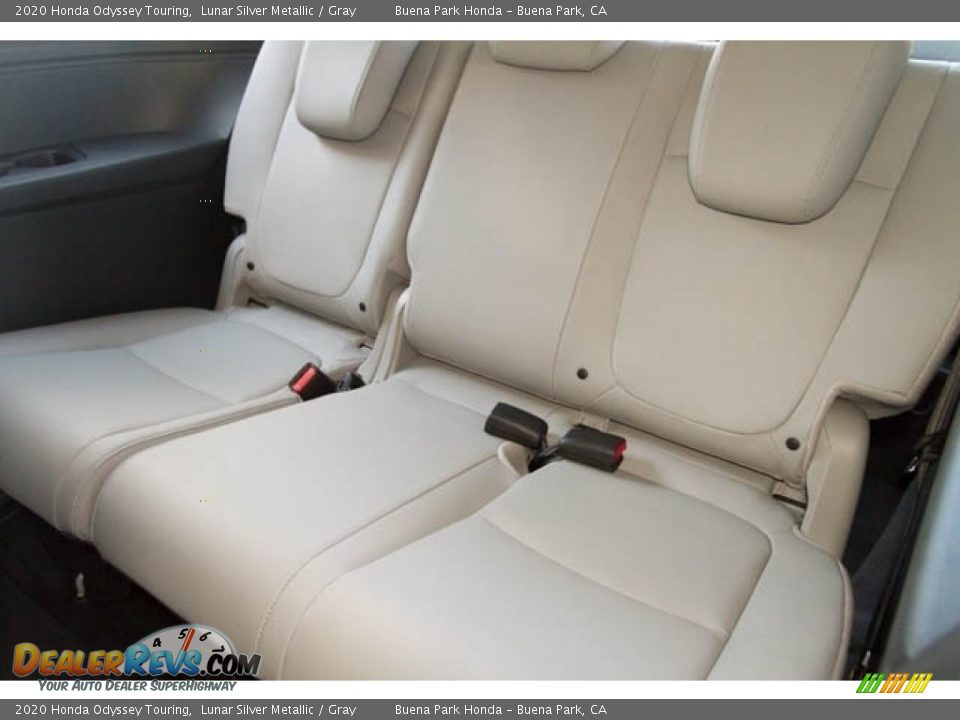 2020 Honda Odyssey Touring Lunar Silver Metallic / Gray Photo #12