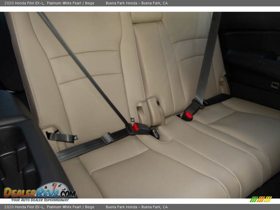 2020 Honda Pilot EX-L Platinum White Pearl / Beige Photo #31