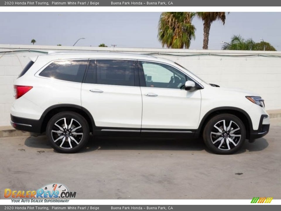 2020 Honda Pilot Touring Platinum White Pearl / Beige Photo #5