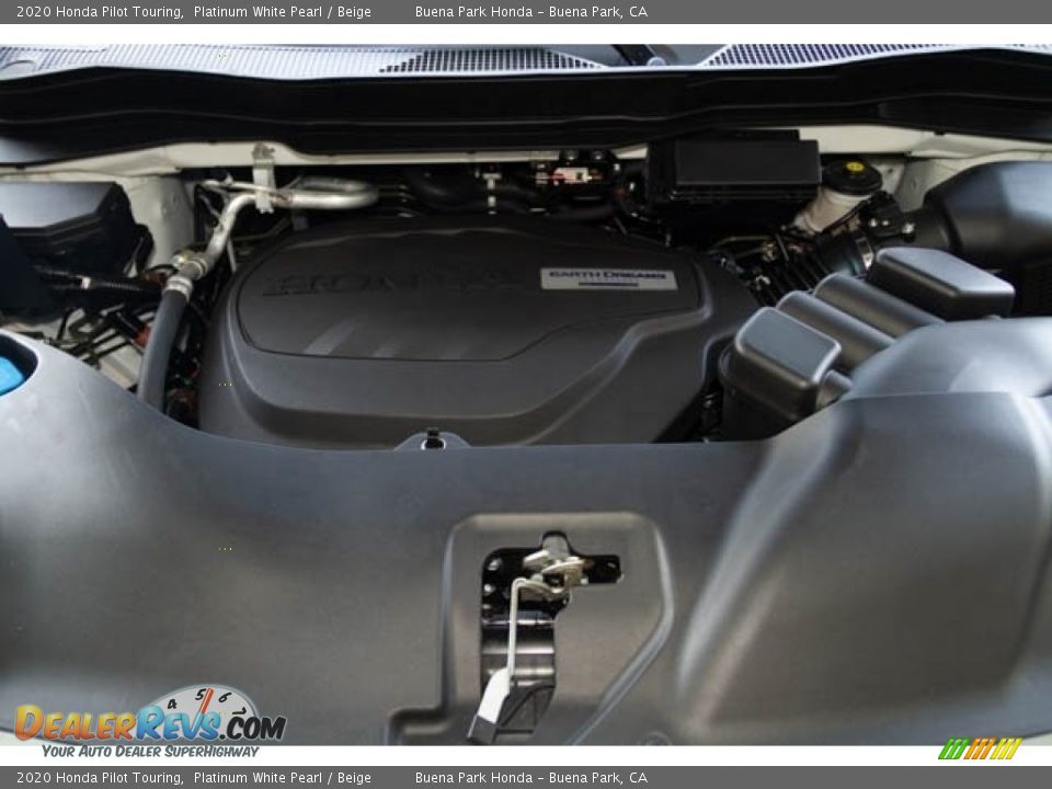 2020 Honda Pilot Touring Platinum White Pearl / Beige Photo #10