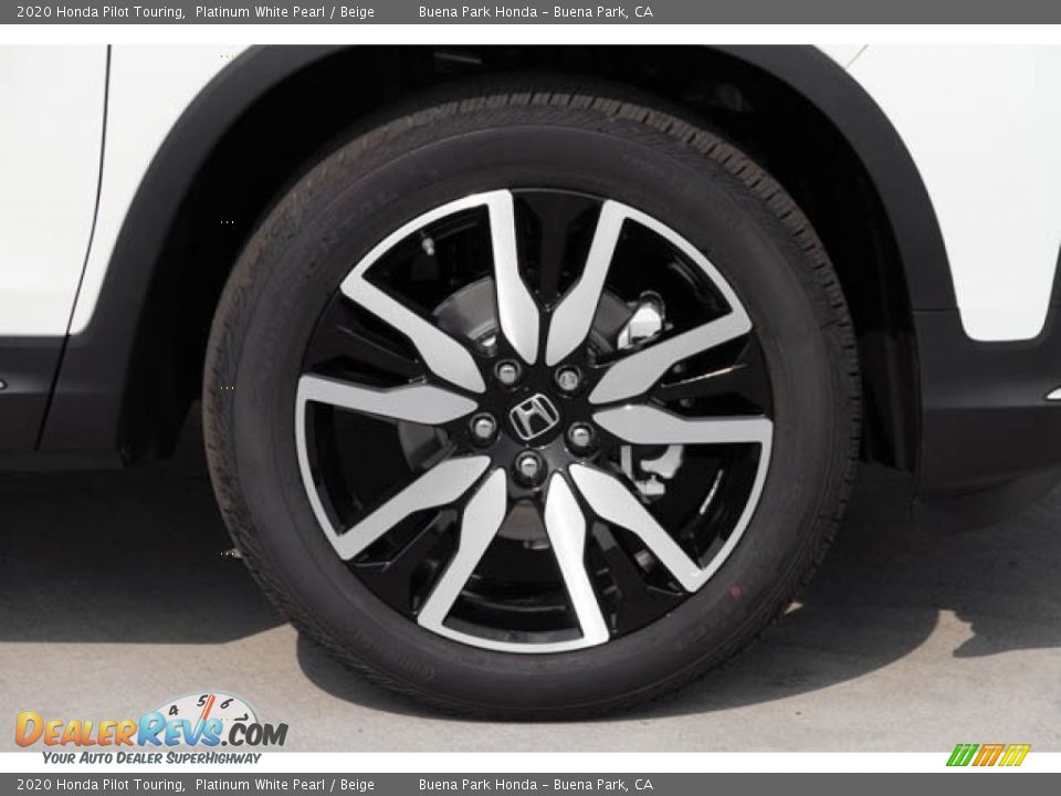 2020 Honda Pilot Touring Platinum White Pearl / Beige Photo #12