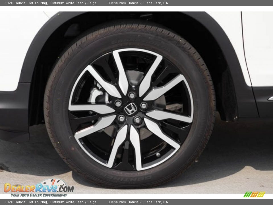 2020 Honda Pilot Touring Platinum White Pearl / Beige Photo #13