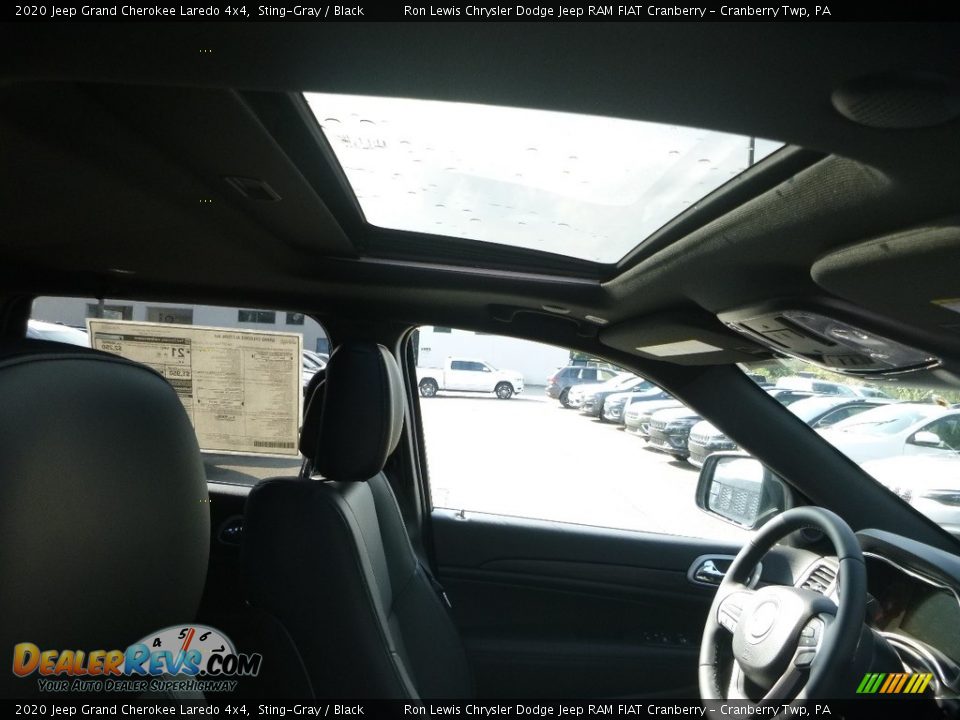 2020 Jeep Grand Cherokee Laredo 4x4 Sting-Gray / Black Photo #12
