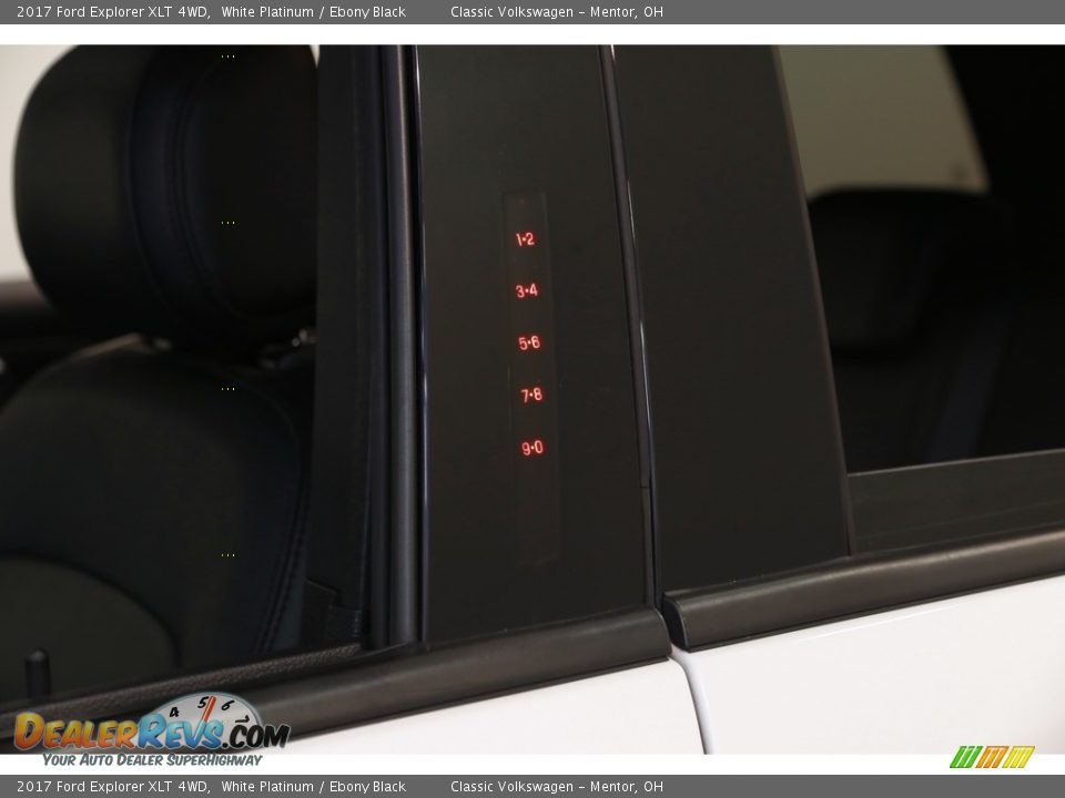 2017 Ford Explorer XLT 4WD White Platinum / Ebony Black Photo #4