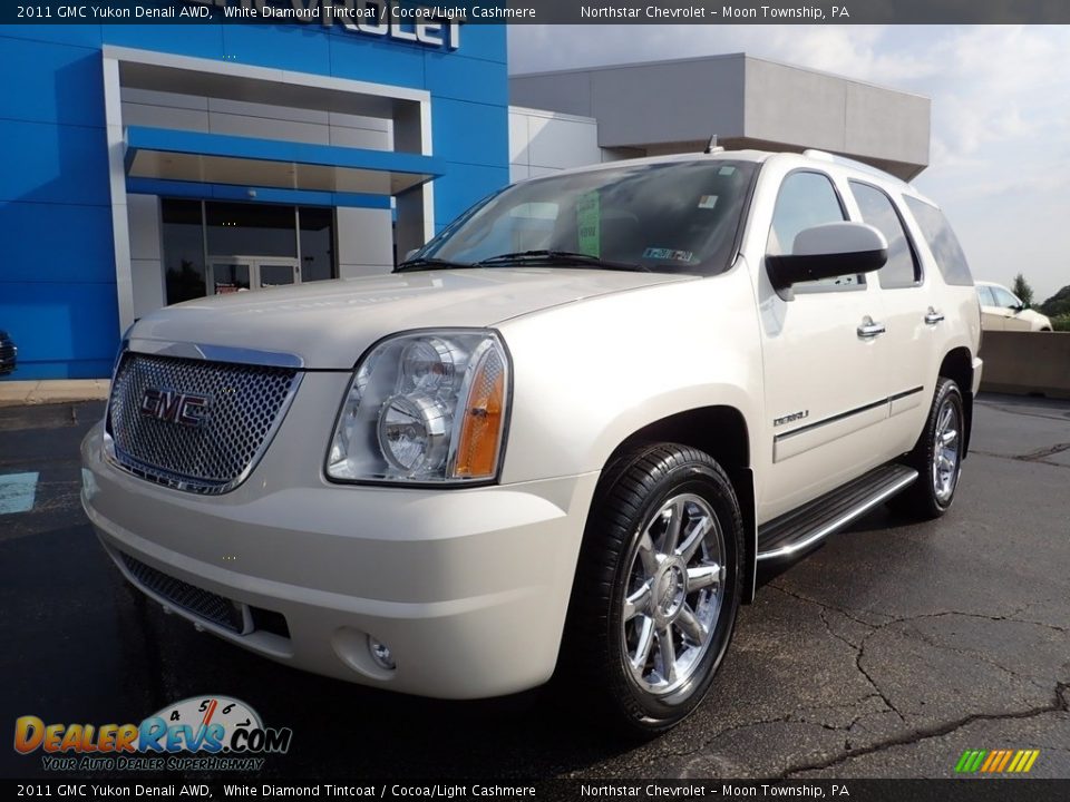 2011 GMC Yukon Denali AWD White Diamond Tintcoat / Cocoa/Light Cashmere Photo #2