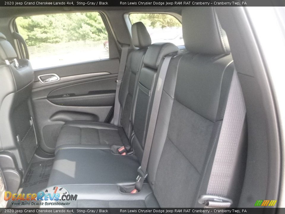 2020 Jeep Grand Cherokee Laredo 4x4 Sting-Gray / Black Photo #13