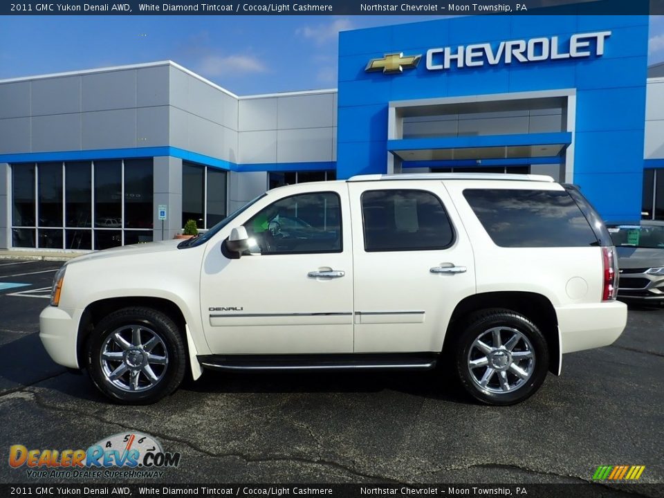 2011 GMC Yukon Denali AWD White Diamond Tintcoat / Cocoa/Light Cashmere Photo #3