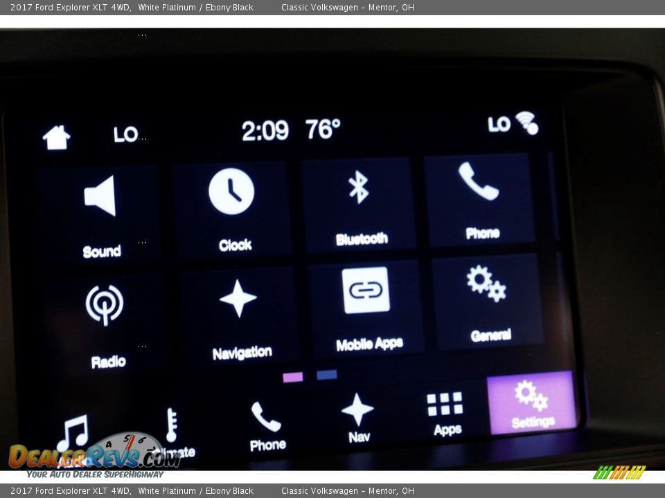 2017 Ford Explorer XLT 4WD White Platinum / Ebony Black Photo #14