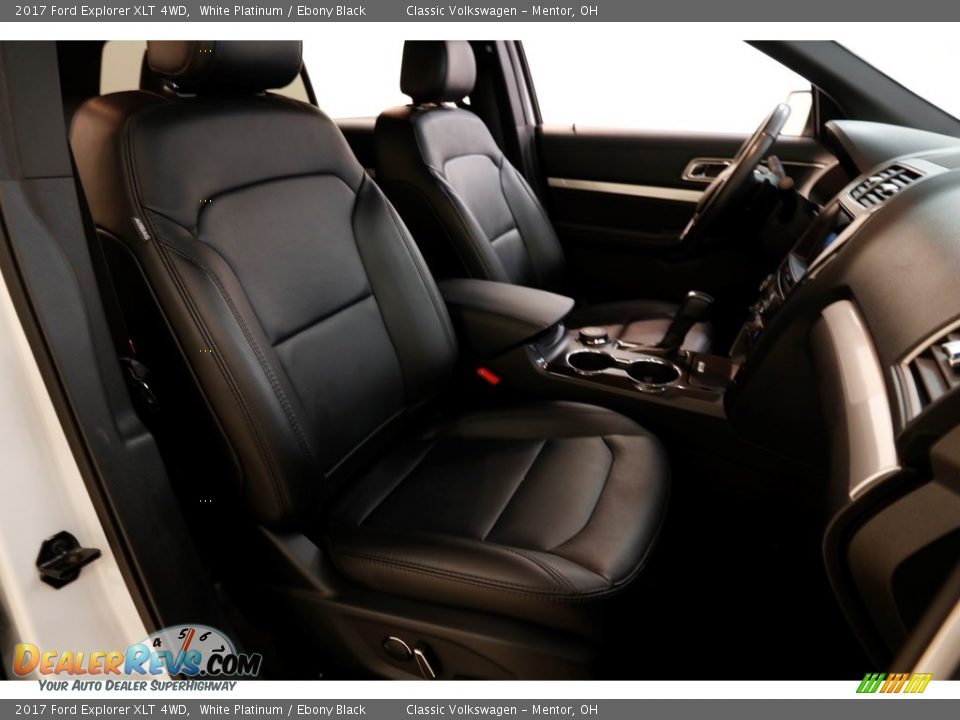 2017 Ford Explorer XLT 4WD White Platinum / Ebony Black Photo #18