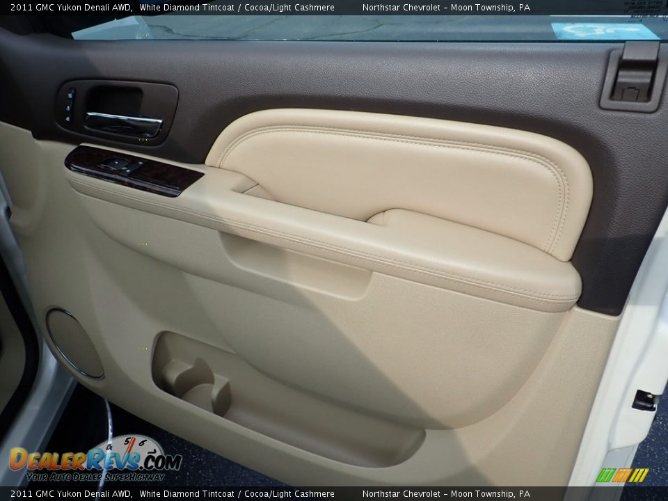 2011 GMC Yukon Denali AWD White Diamond Tintcoat / Cocoa/Light Cashmere Photo #18