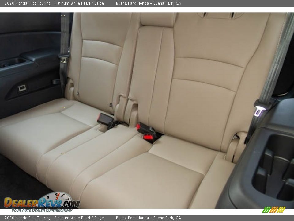 2020 Honda Pilot Touring Platinum White Pearl / Beige Photo #28