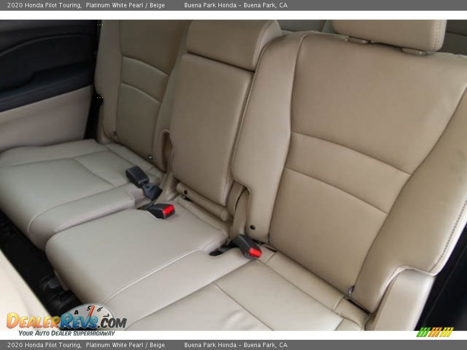 2020 Honda Pilot Touring Platinum White Pearl / Beige Photo #29