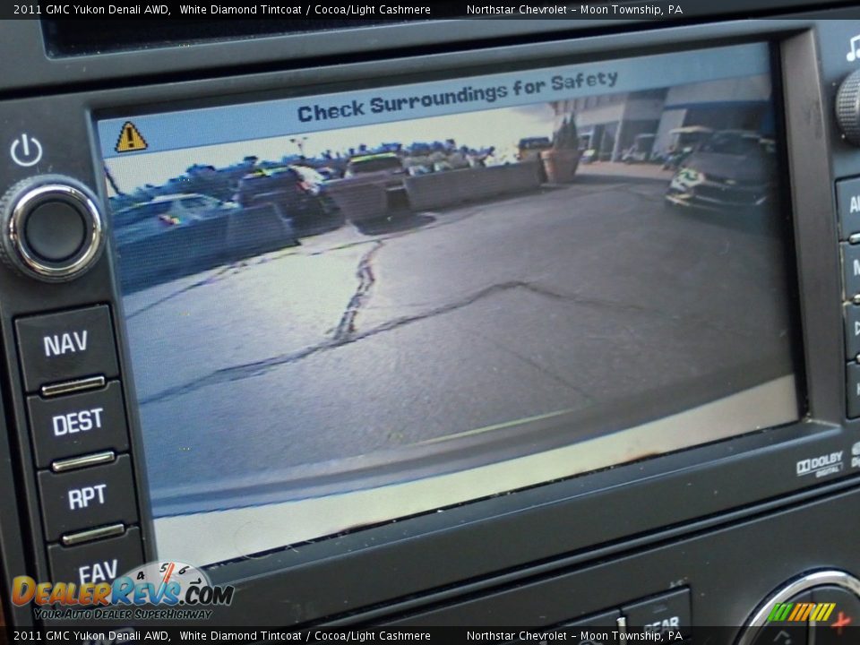 2011 GMC Yukon Denali AWD White Diamond Tintcoat / Cocoa/Light Cashmere Photo #30