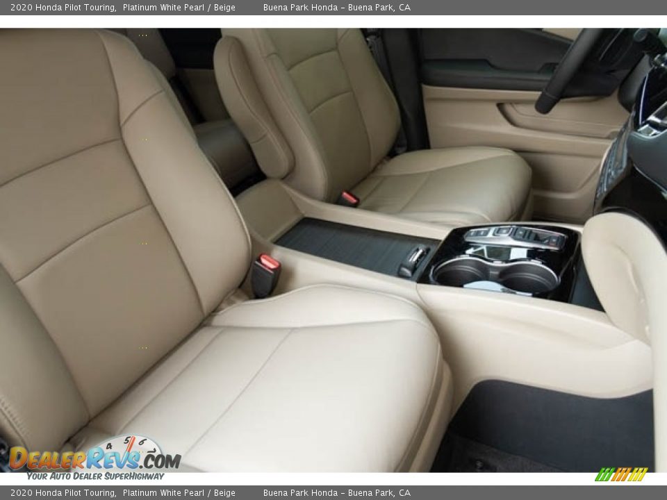 2020 Honda Pilot Touring Platinum White Pearl / Beige Photo #35