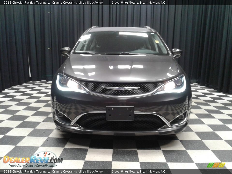 2018 Chrysler Pacifica Touring L Granite Crystal Metallic / Black/Alloy Photo #3