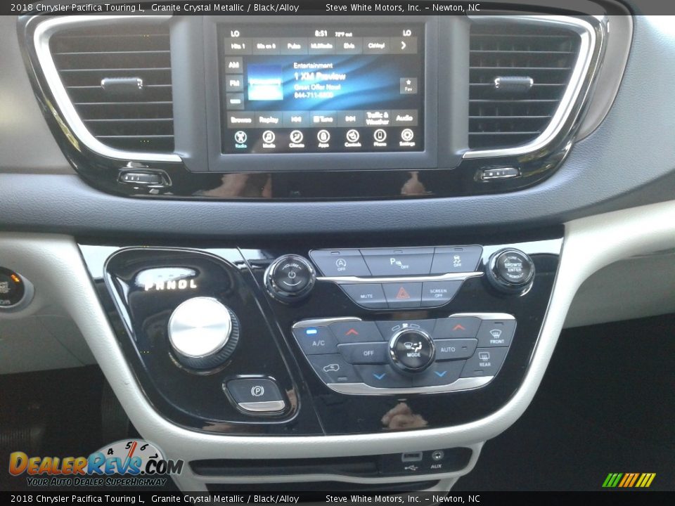 2018 Chrysler Pacifica Touring L Granite Crystal Metallic / Black/Alloy Photo #21