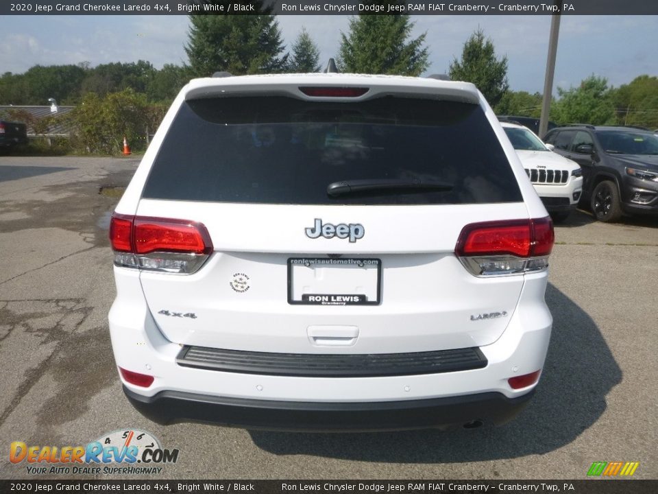 2020 Jeep Grand Cherokee Laredo 4x4 Bright White / Black Photo #4