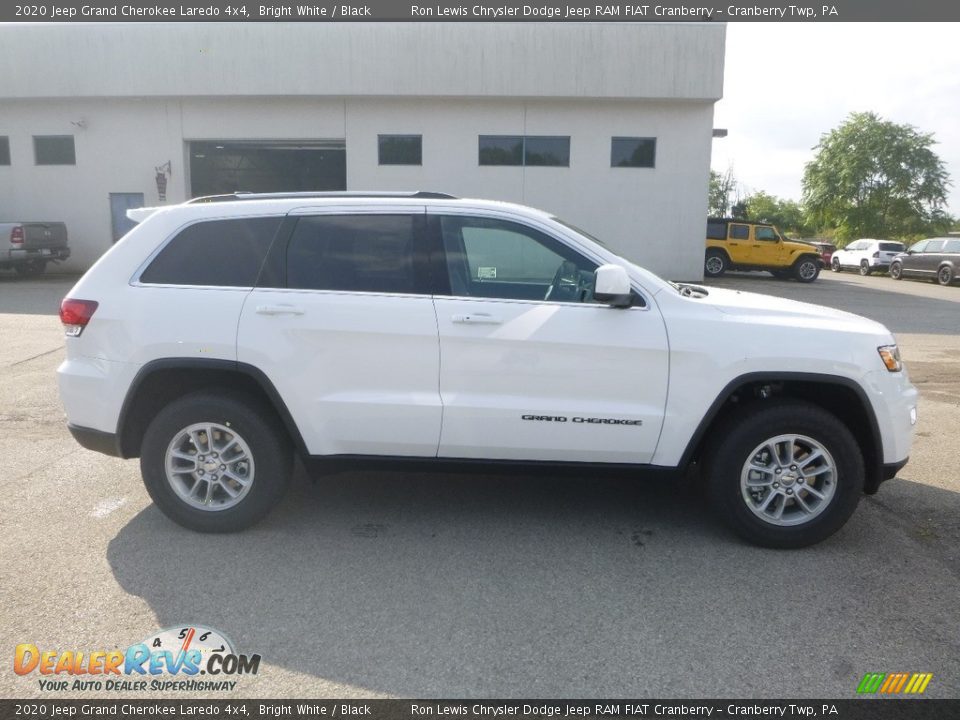 2020 Jeep Grand Cherokee Laredo 4x4 Bright White / Black Photo #6