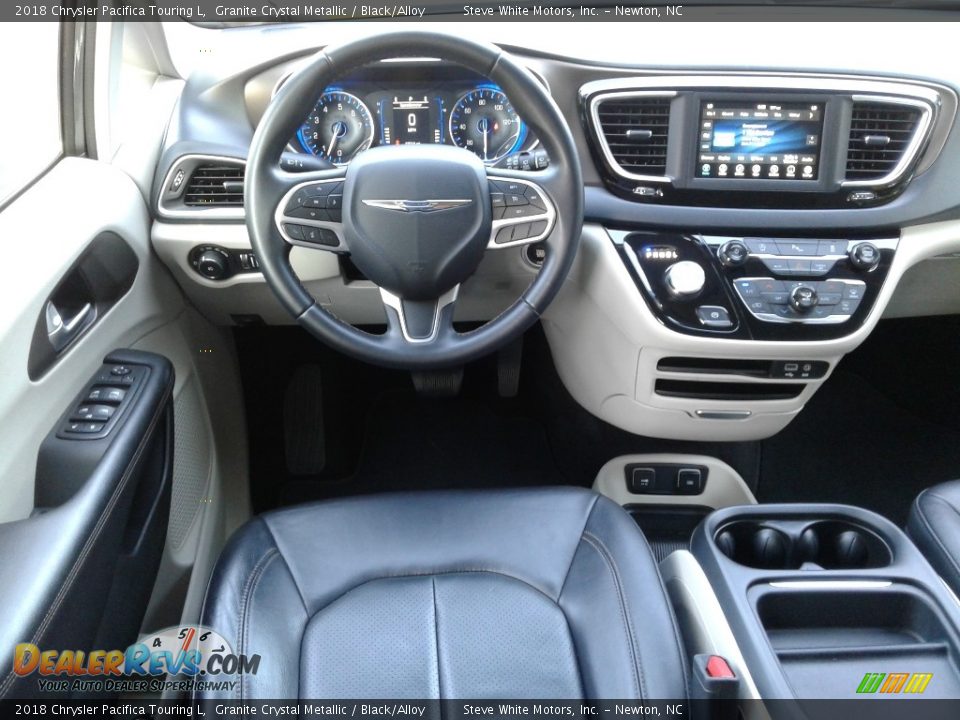 2018 Chrysler Pacifica Touring L Granite Crystal Metallic / Black/Alloy Photo #31