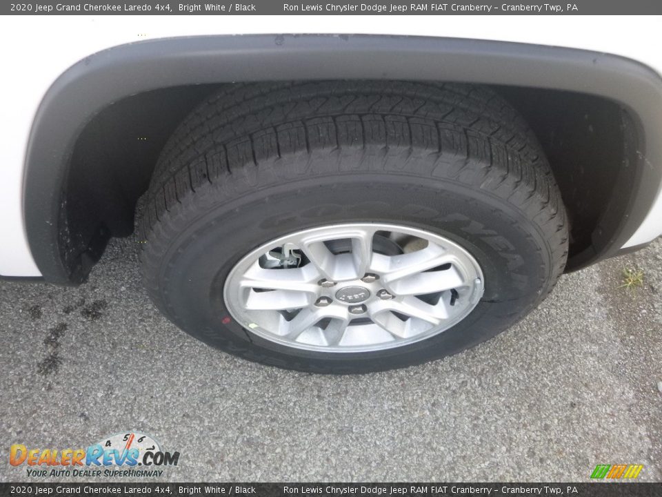 2020 Jeep Grand Cherokee Laredo 4x4 Bright White / Black Photo #9