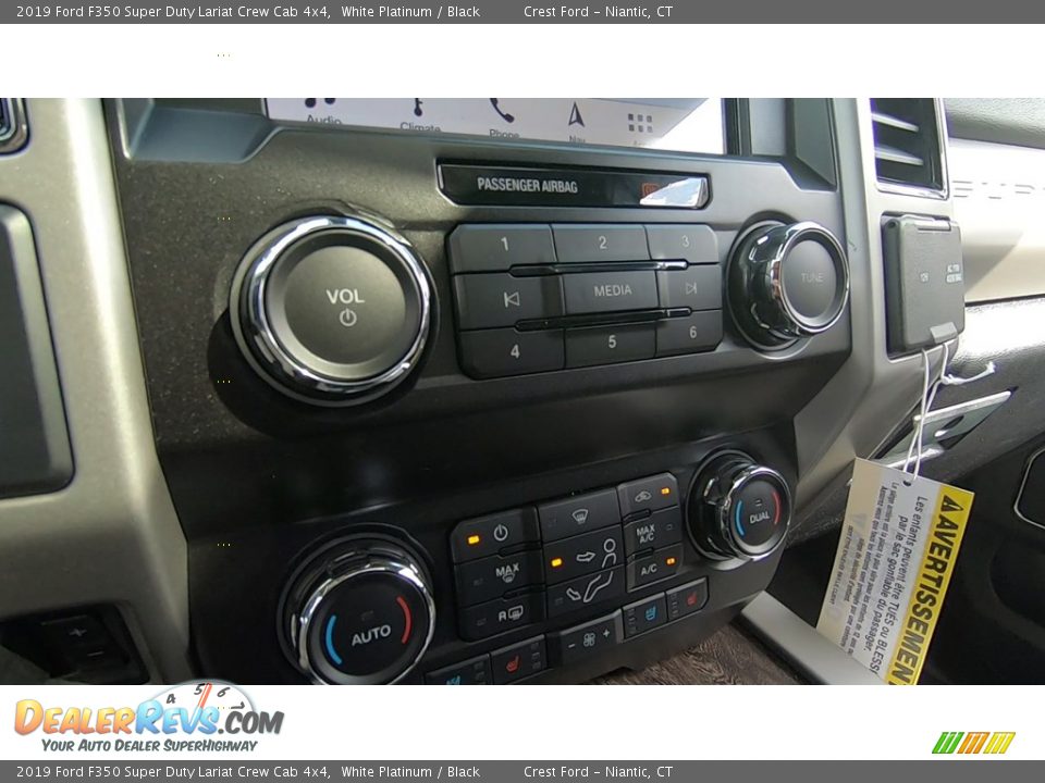 2019 Ford F350 Super Duty Lariat Crew Cab 4x4 White Platinum / Black Photo #15