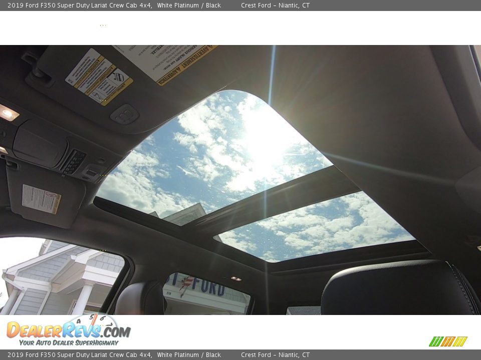 2019 Ford F350 Super Duty Lariat Crew Cab 4x4 White Platinum / Black Photo #17