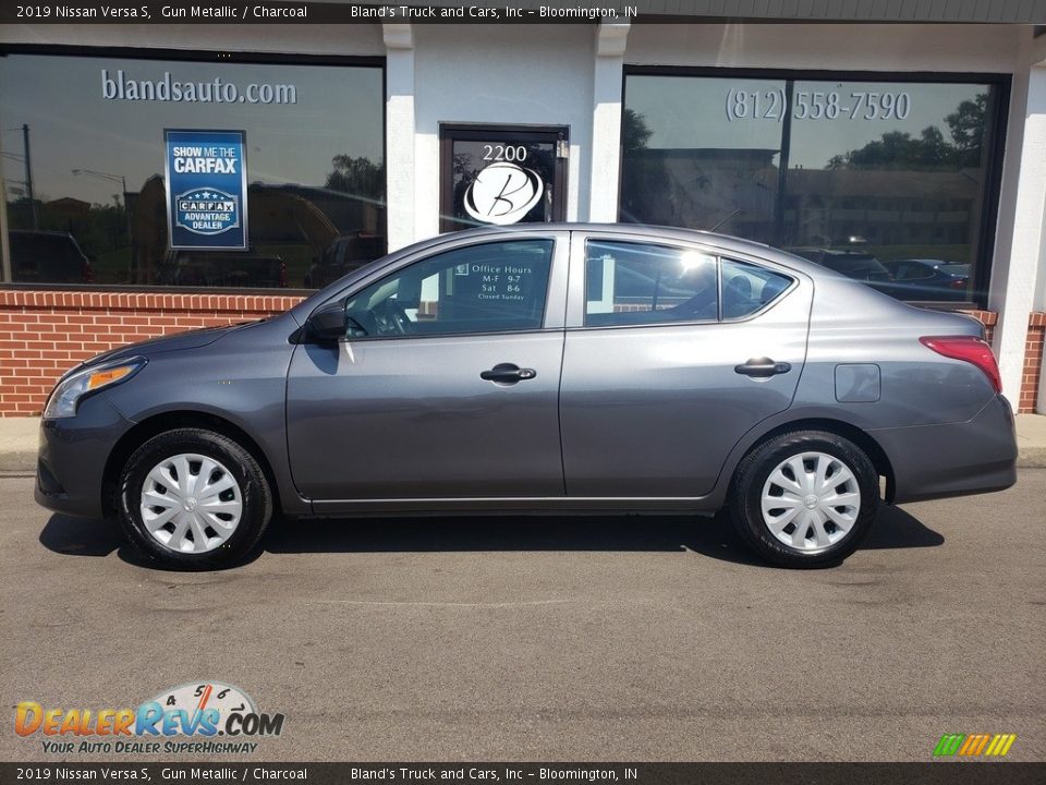 2019 Nissan Versa S Gun Metallic / Charcoal Photo #1