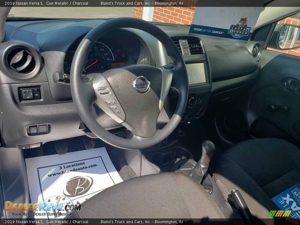 2019 Nissan Versa S Gun Metallic / Charcoal Photo #7