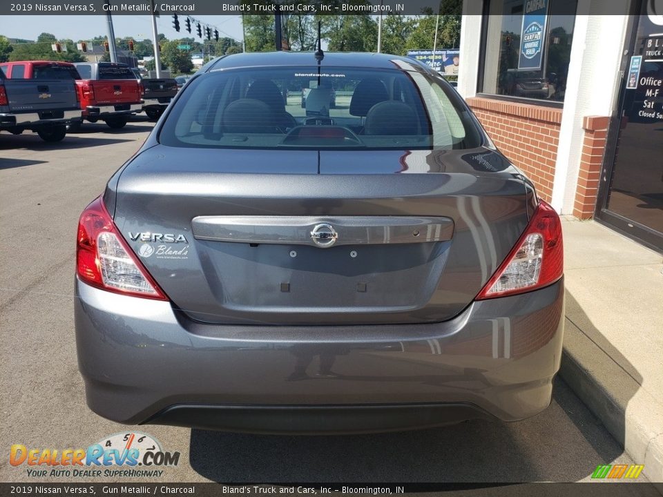 2019 Nissan Versa S Gun Metallic / Charcoal Photo #20