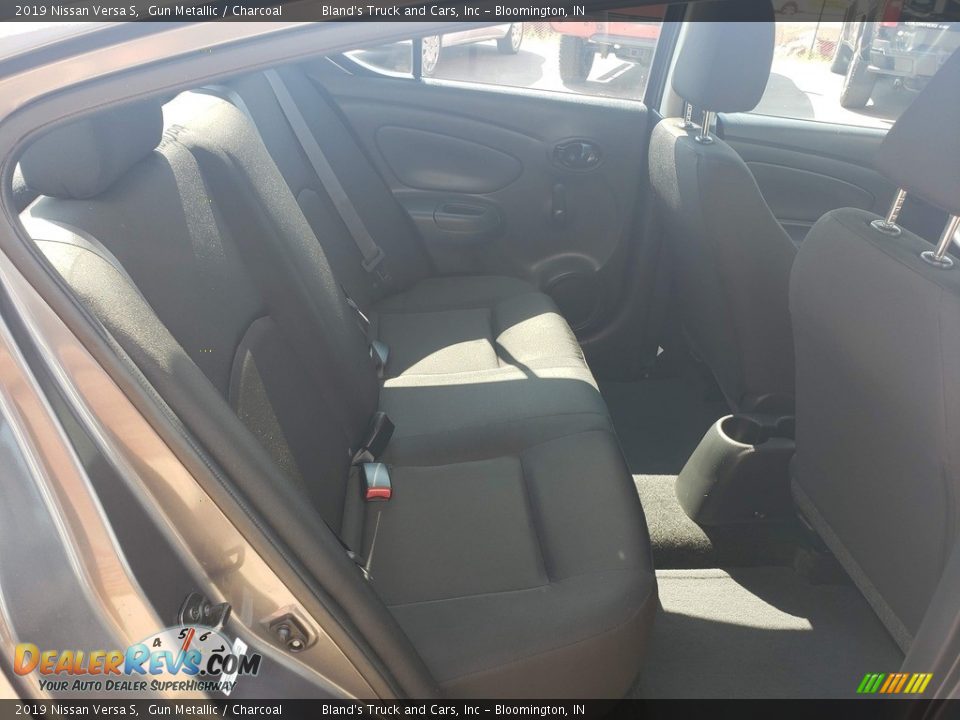 2019 Nissan Versa S Gun Metallic / Charcoal Photo #26