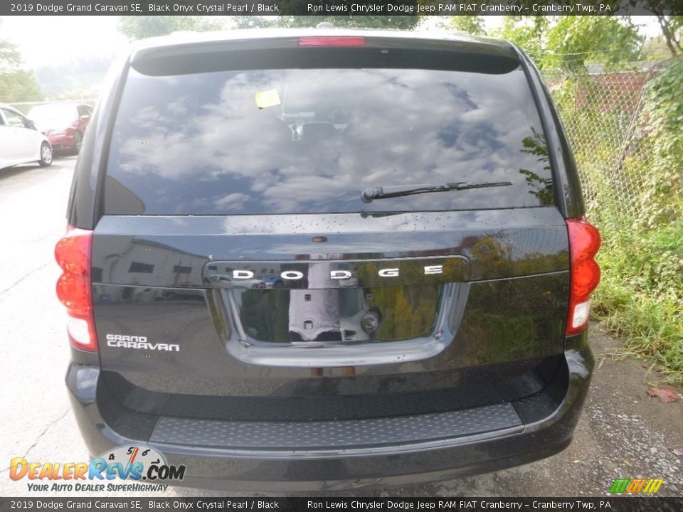 2019 Dodge Grand Caravan SE Black Onyx Crystal Pearl / Black Photo #4