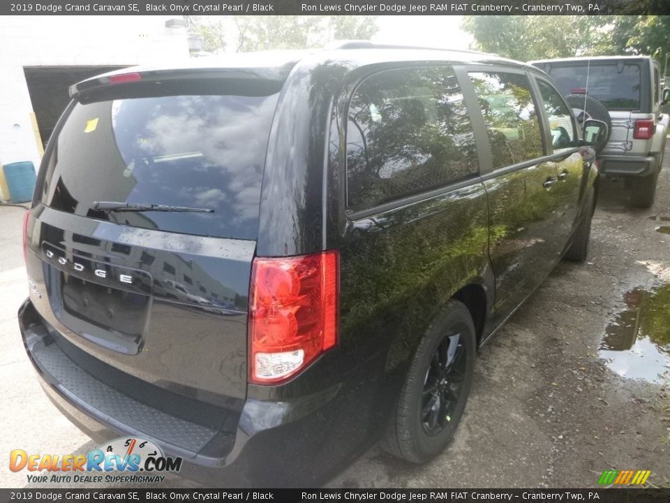 2019 Dodge Grand Caravan SE Black Onyx Crystal Pearl / Black Photo #5