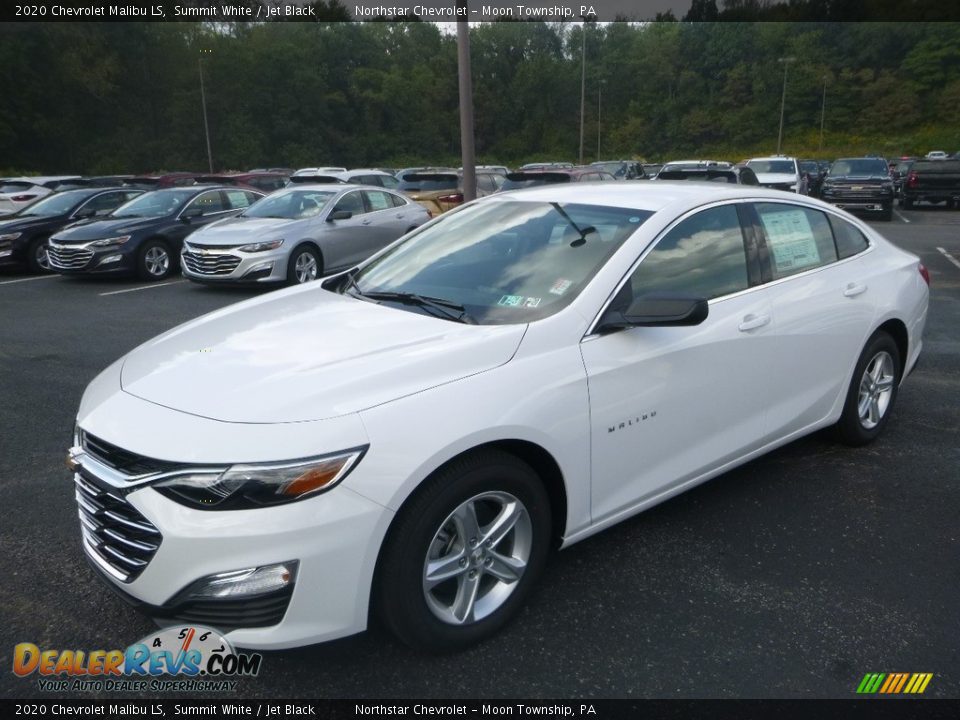 Front 3/4 View of 2020 Chevrolet Malibu LS Photo #1