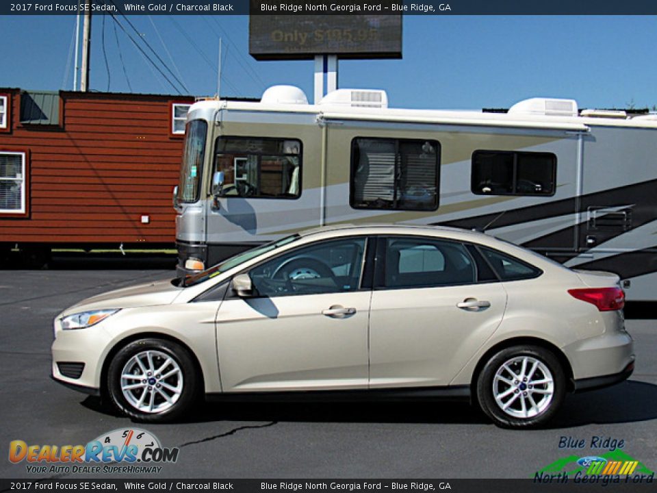 2017 Ford Focus SE Sedan White Gold / Charcoal Black Photo #2
