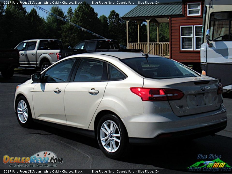 2017 Ford Focus SE Sedan White Gold / Charcoal Black Photo #3