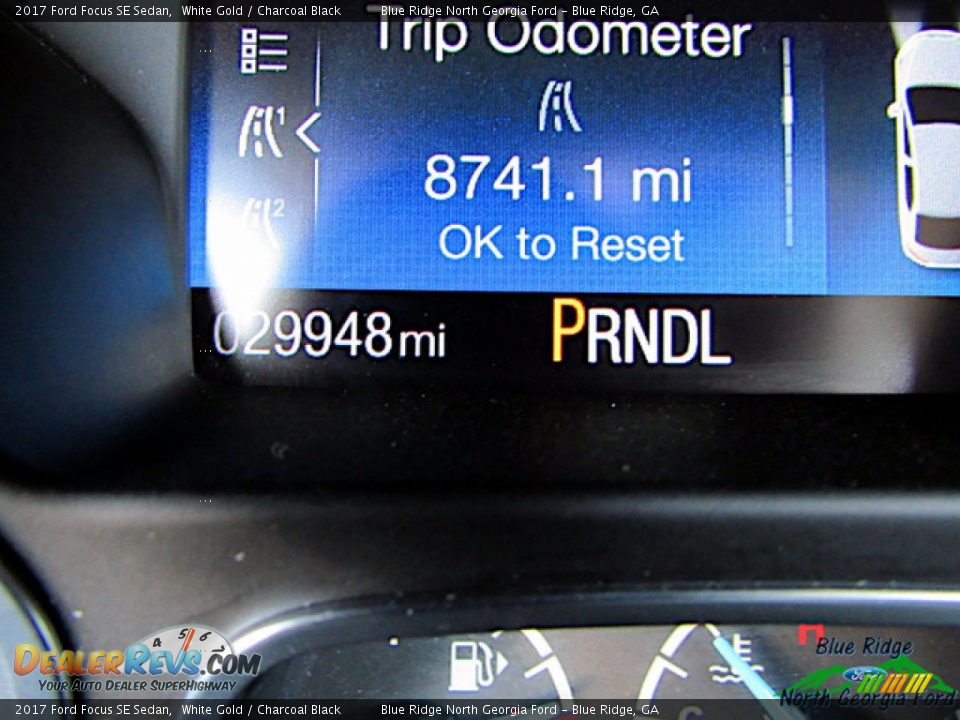 2017 Ford Focus SE Sedan White Gold / Charcoal Black Photo #19