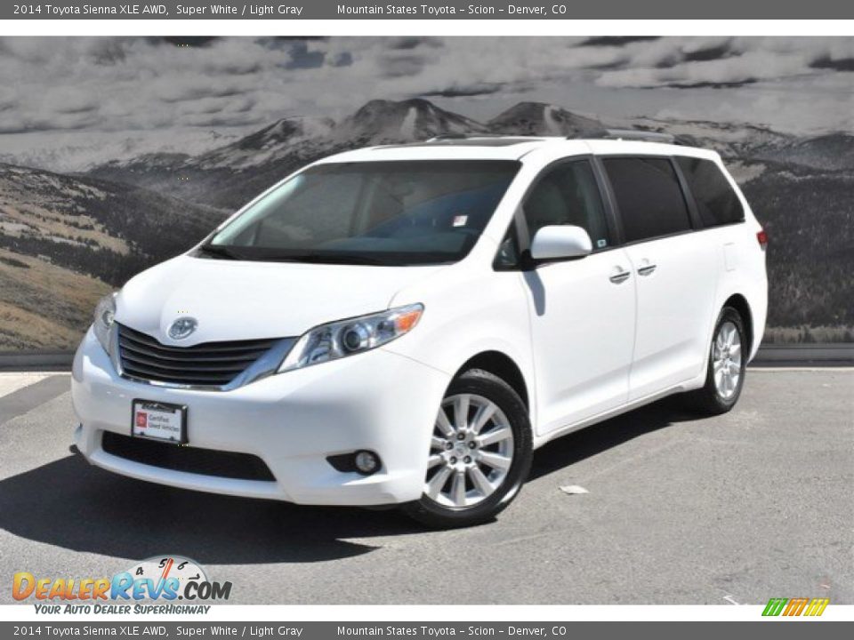 2014 Toyota Sienna XLE AWD Super White / Light Gray Photo #5