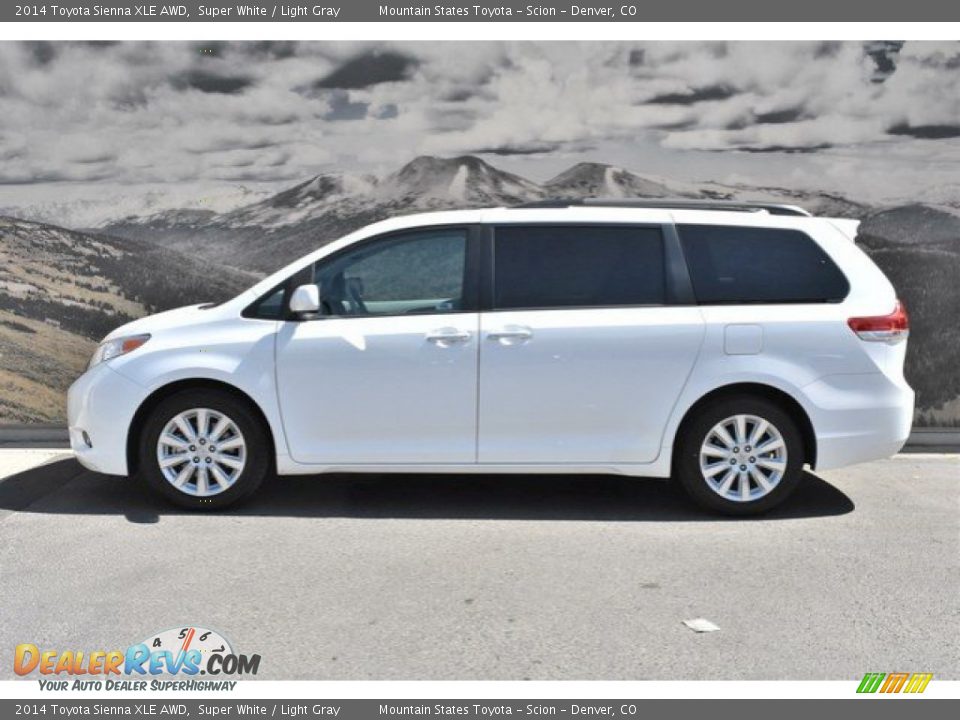 2014 Toyota Sienna XLE AWD Super White / Light Gray Photo #6