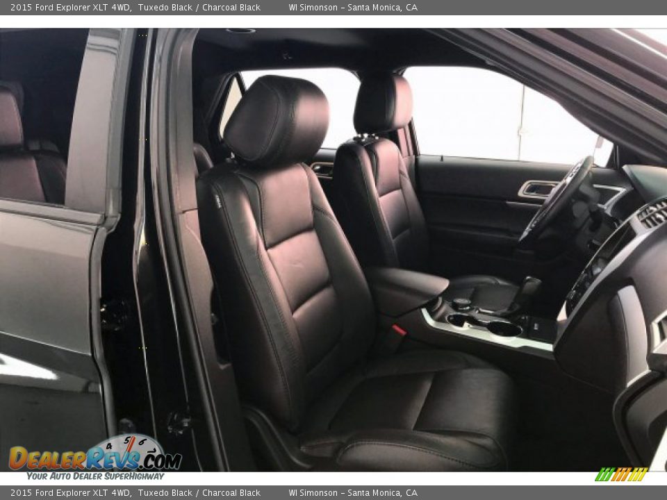 2015 Ford Explorer XLT 4WD Tuxedo Black / Charcoal Black Photo #6