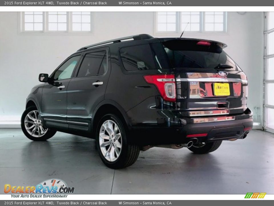 2015 Ford Explorer XLT 4WD Tuxedo Black / Charcoal Black Photo #10